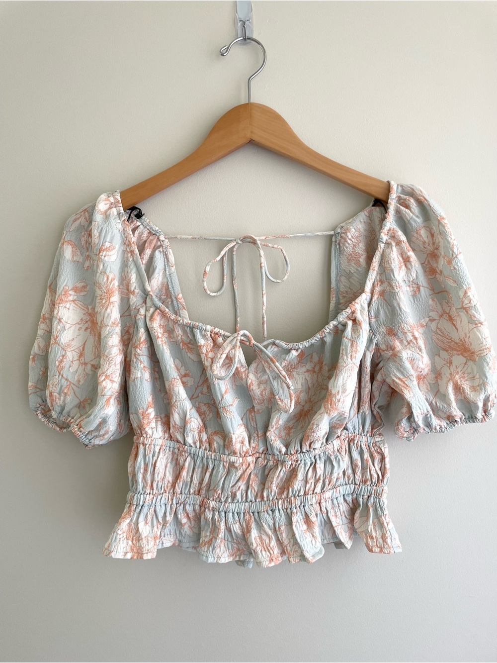 Forever 21 Cottagecore Light Blue & Peach Floral Puff Sleeve Crop Top